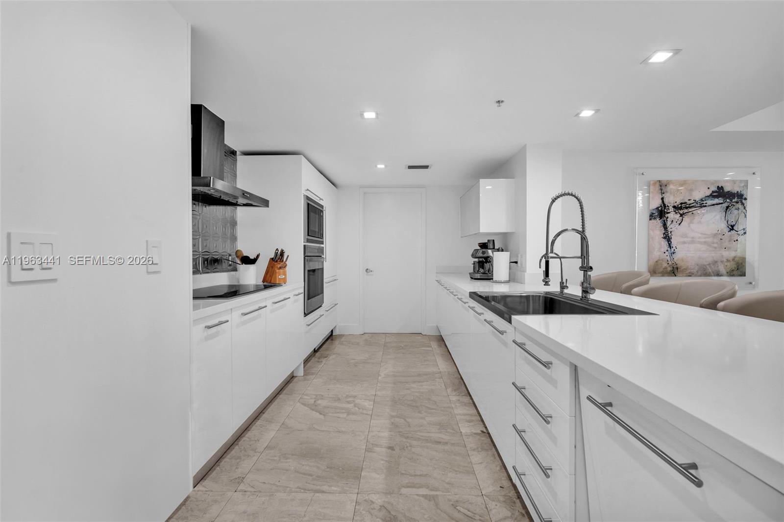 200 Sunny Isles Blvd #TH-205 Sunny Isles Beach, FL 33160