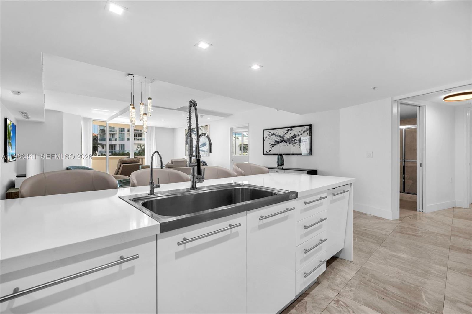 200 Sunny Isles Blvd #TH-205 Sunny Isles Beach, FL 33160