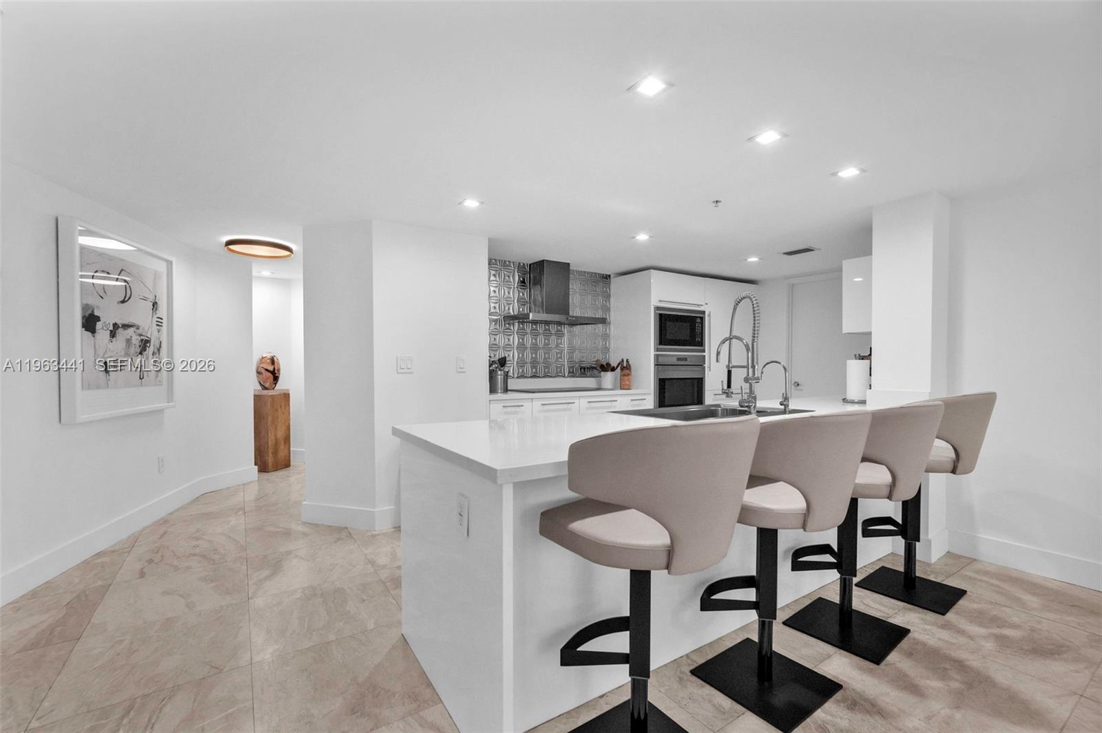 200 Sunny Isles Blvd #TH-205 Sunny Isles Beach, FL 33160