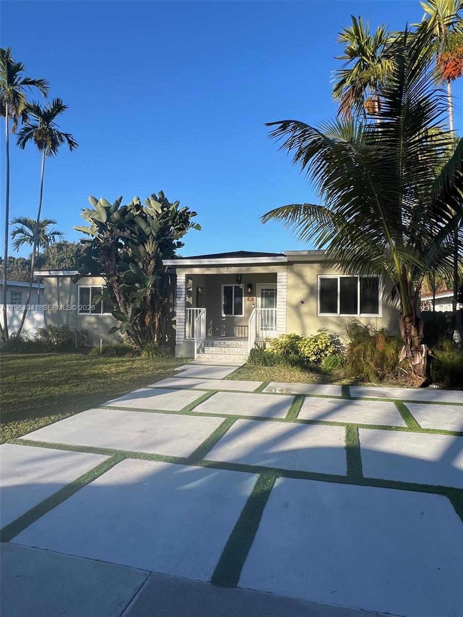 424 La Villa Dr #1