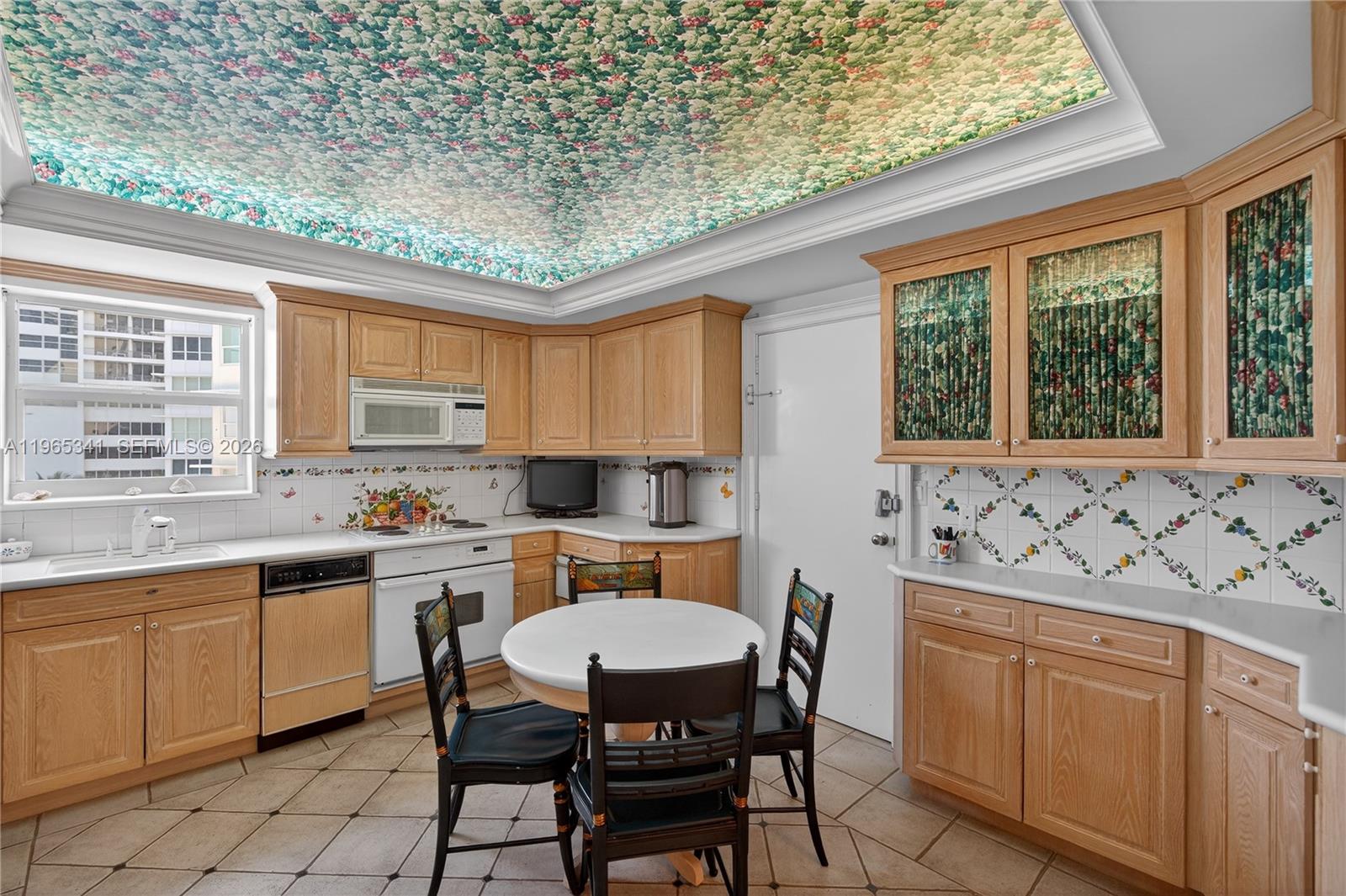 5001 Collins Ave #5K Miami Beach, FL 33140