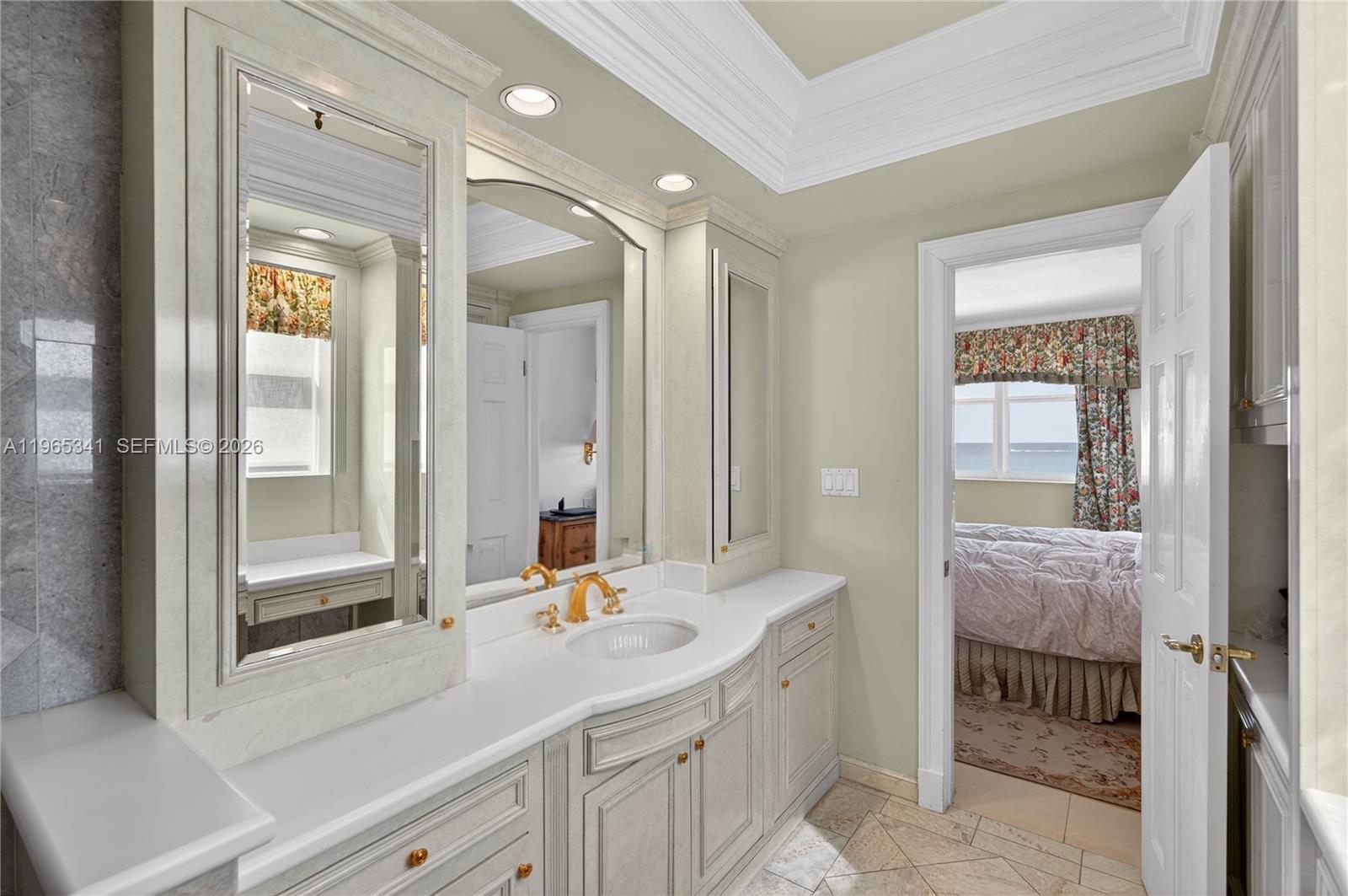 5001 Collins Ave #5K Miami Beach, FL 33140