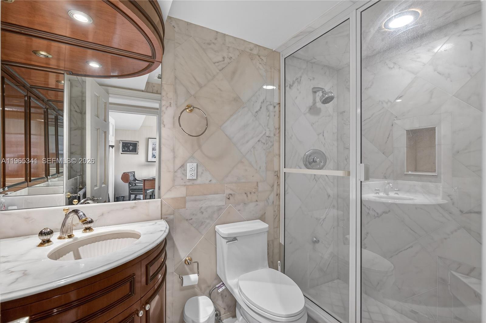 5001 Collins Ave #5K Miami Beach, FL 33140