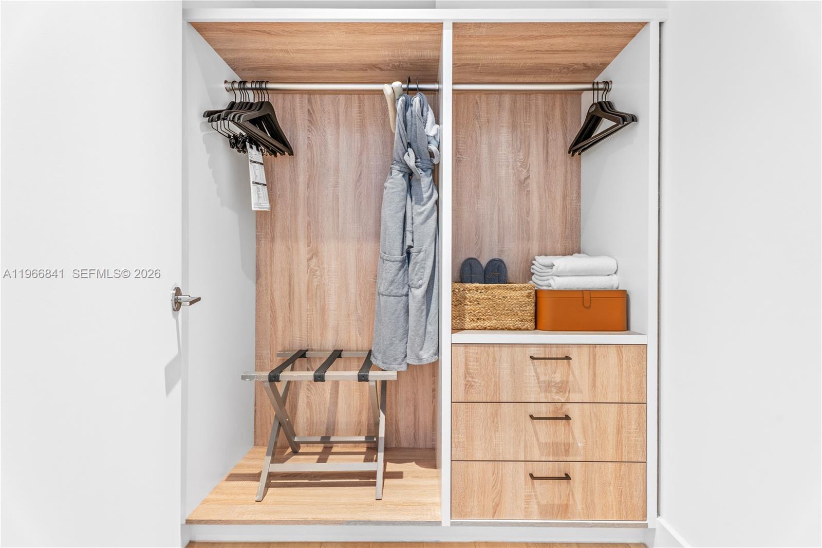 102 24th St #PH-1705 Miami Beach, FL 33139