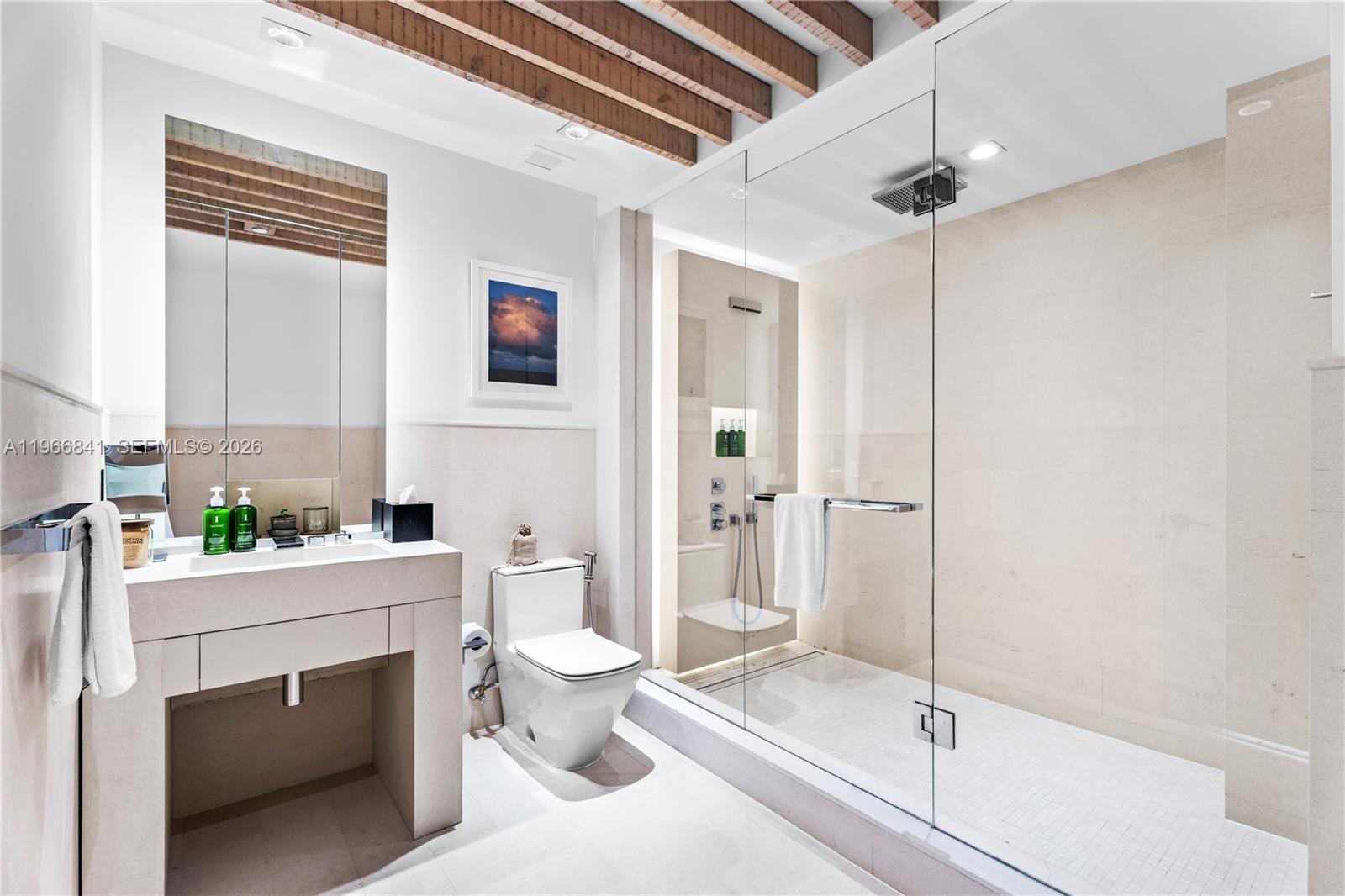 102 24th St #PH-1705 Miami Beach, FL 33139