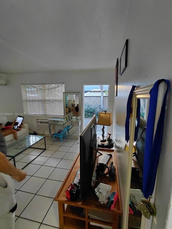 1262 - 1264 NW 46th St Miami, FL 33142