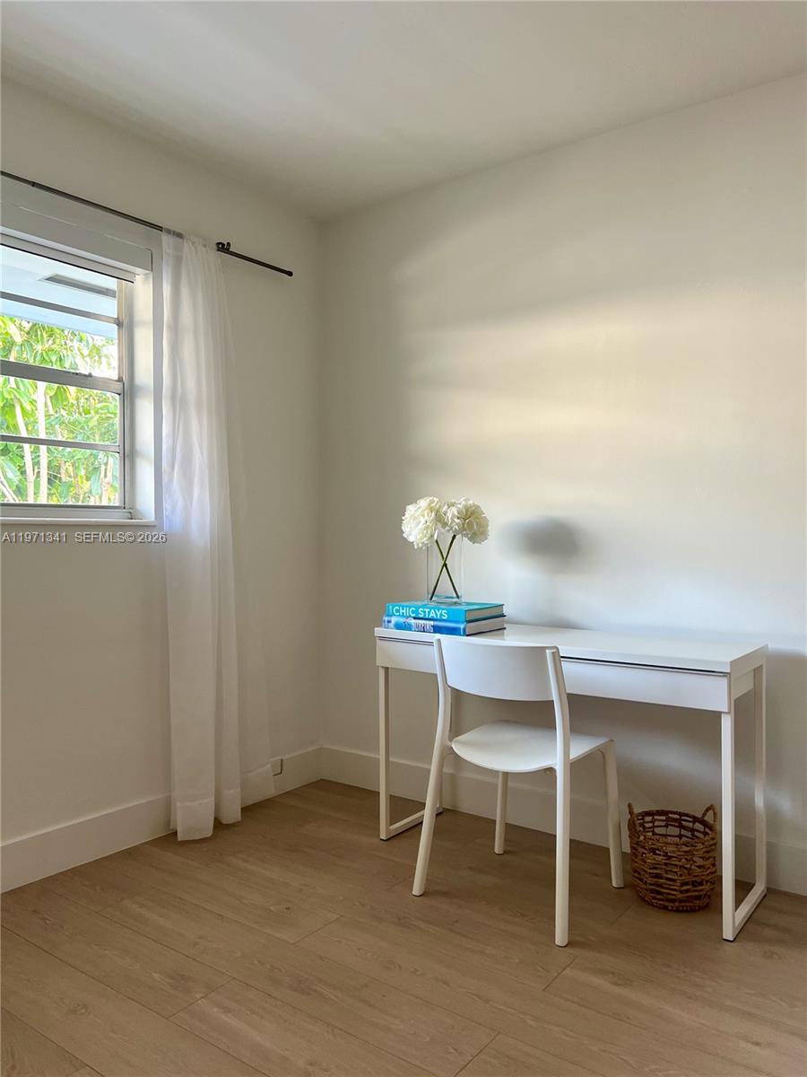 195 Sunrise Dr #8 Key Biscayne, FL 33149