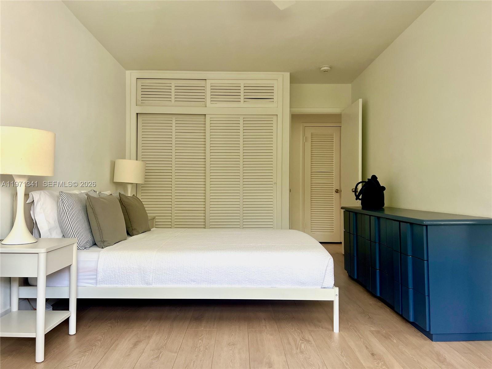 195 Sunrise Dr #8 Key Biscayne, FL 33149