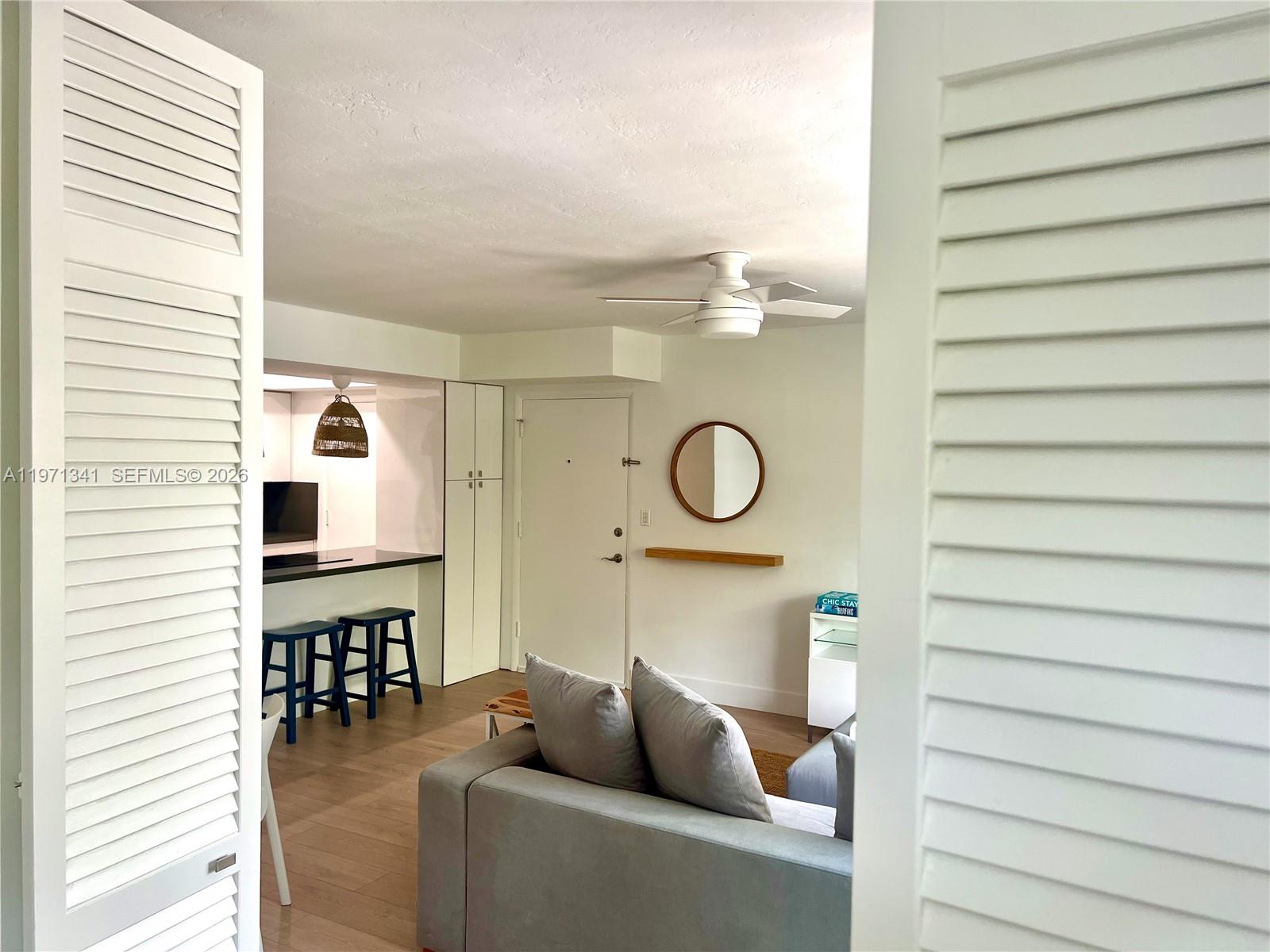 195 Sunrise Dr #8 Key Biscayne, FL 33149