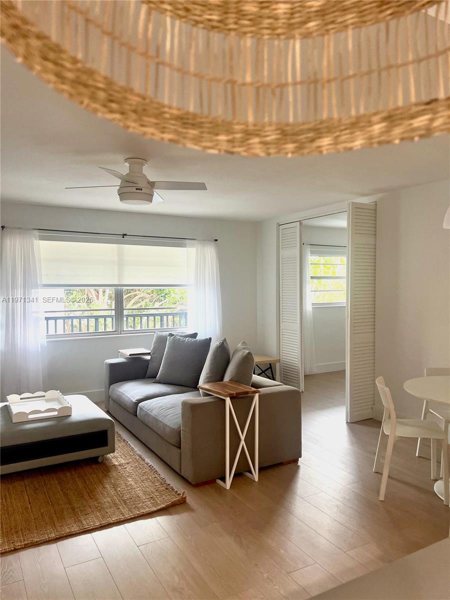 195 Sunrise Dr #8 Key Biscayne, FL 33149