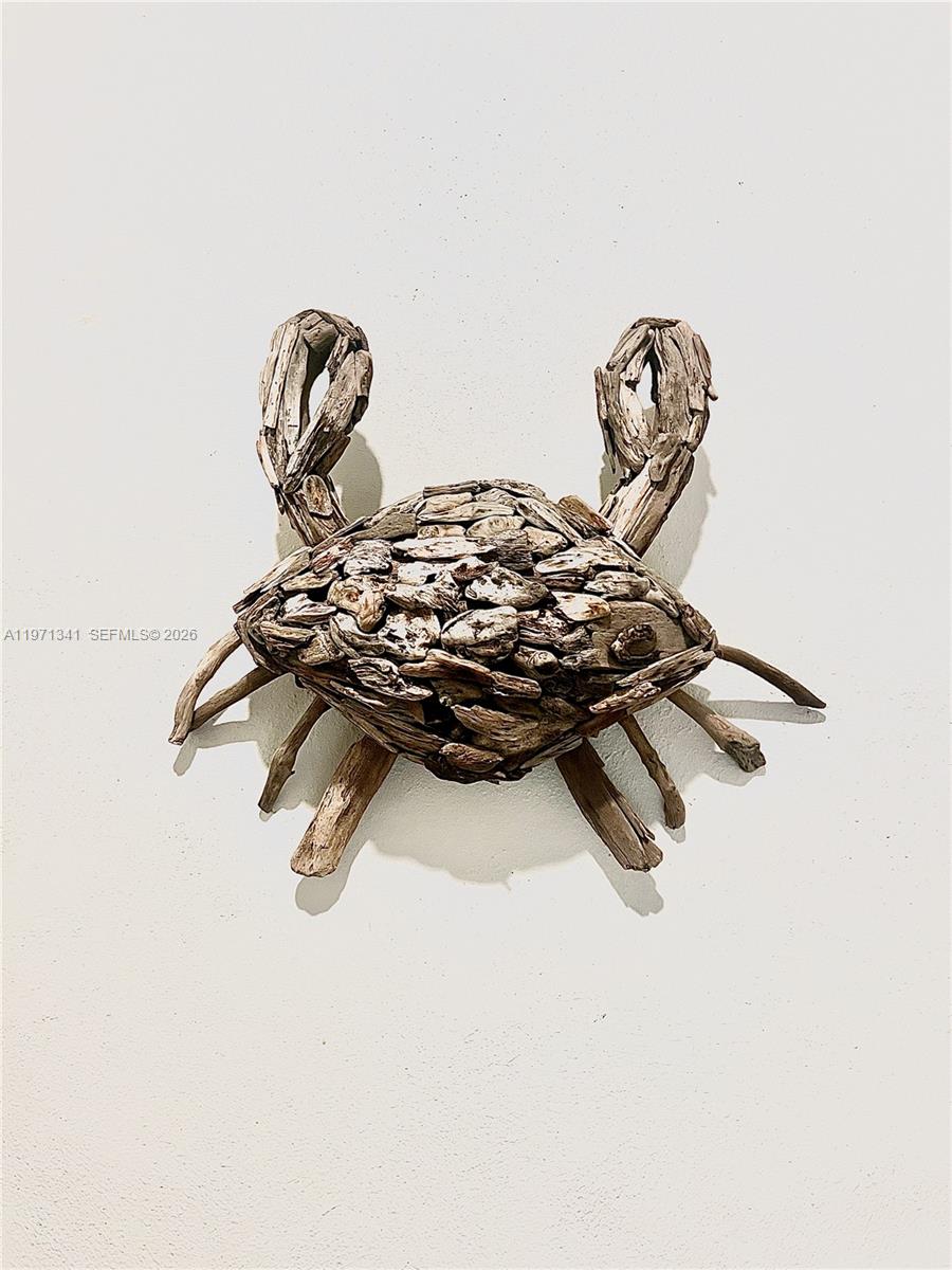 195 Sunrise Dr #8 Key Biscayne, FL 33149