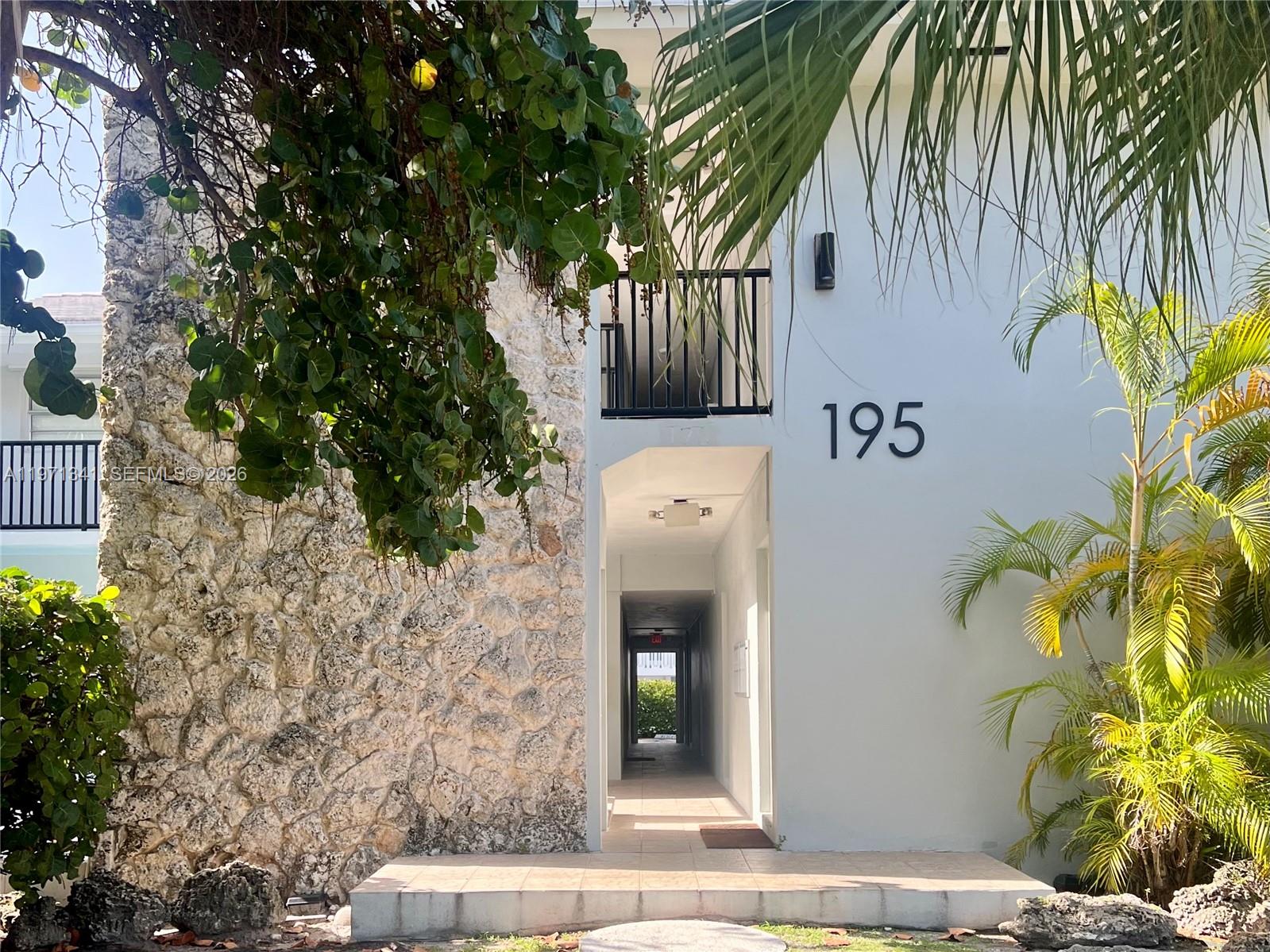 195 Sunrise Dr #8 Key Biscayne, FL 33149