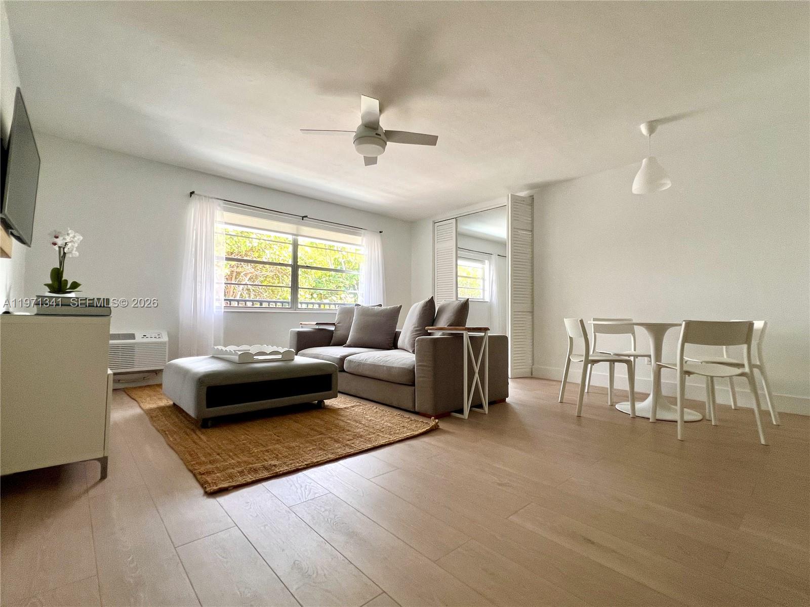 195 Sunrise Dr #8 Key Biscayne, FL 33149