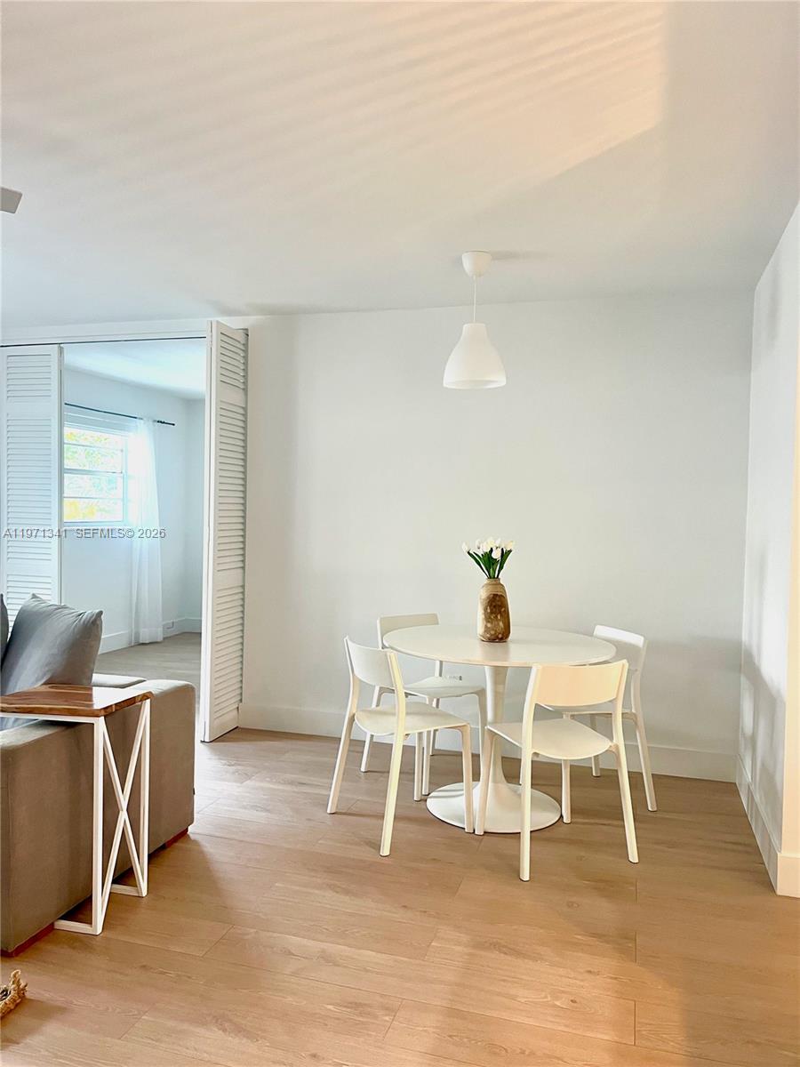 195 Sunrise Dr #8 Key Biscayne, FL 33149