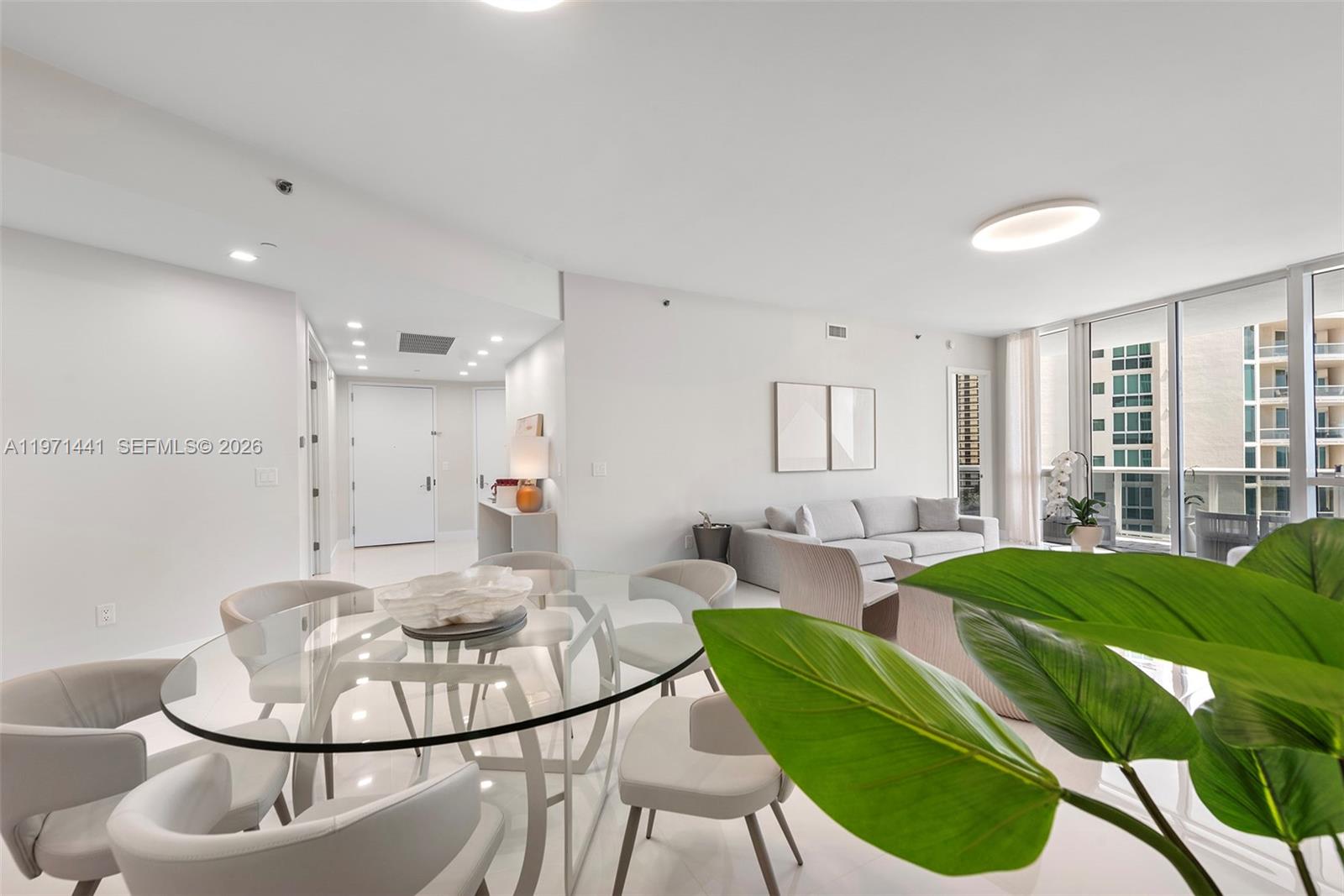 image Trump Tower I8