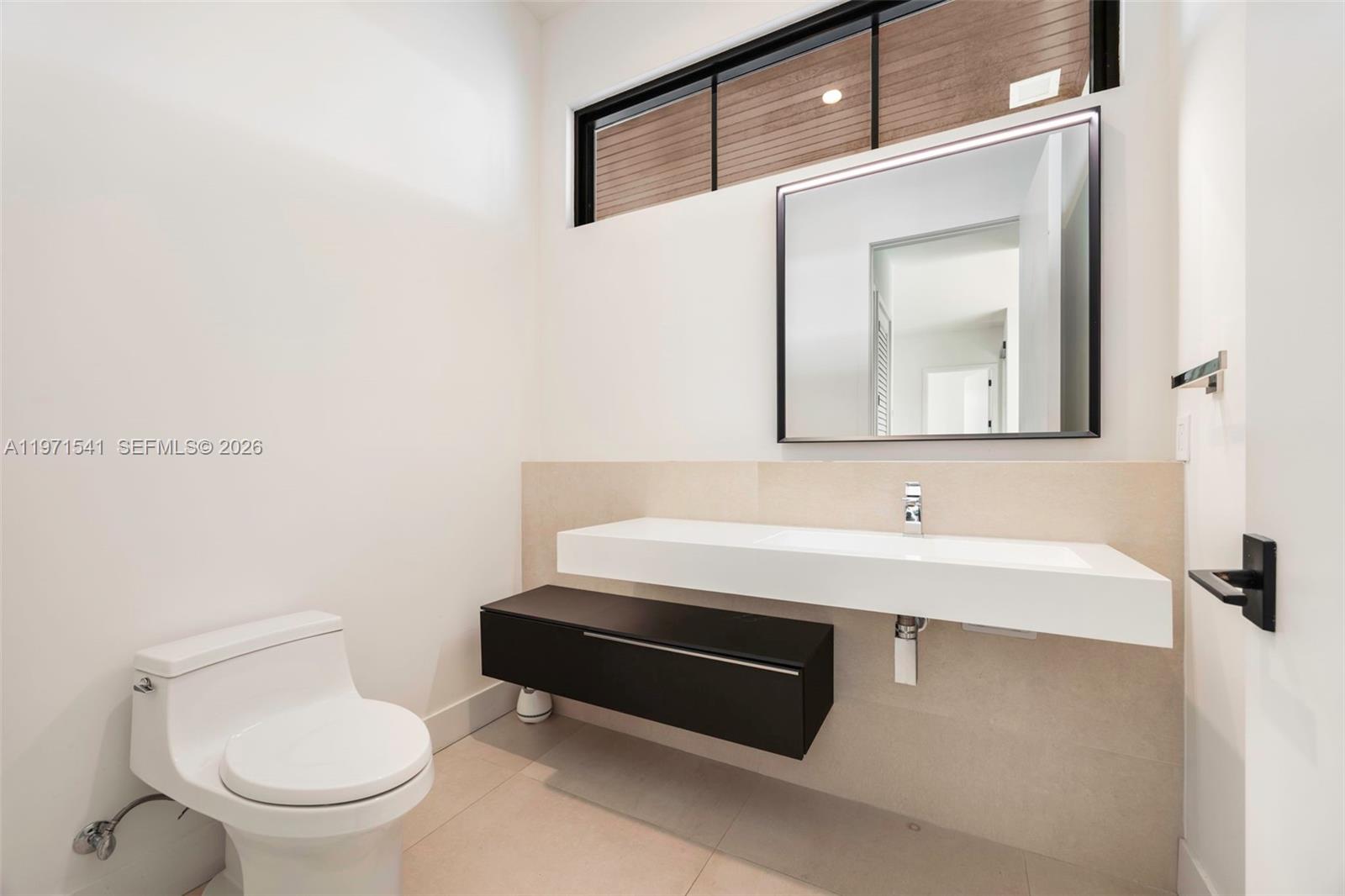 885 NE 76th St Miami, FL 33138