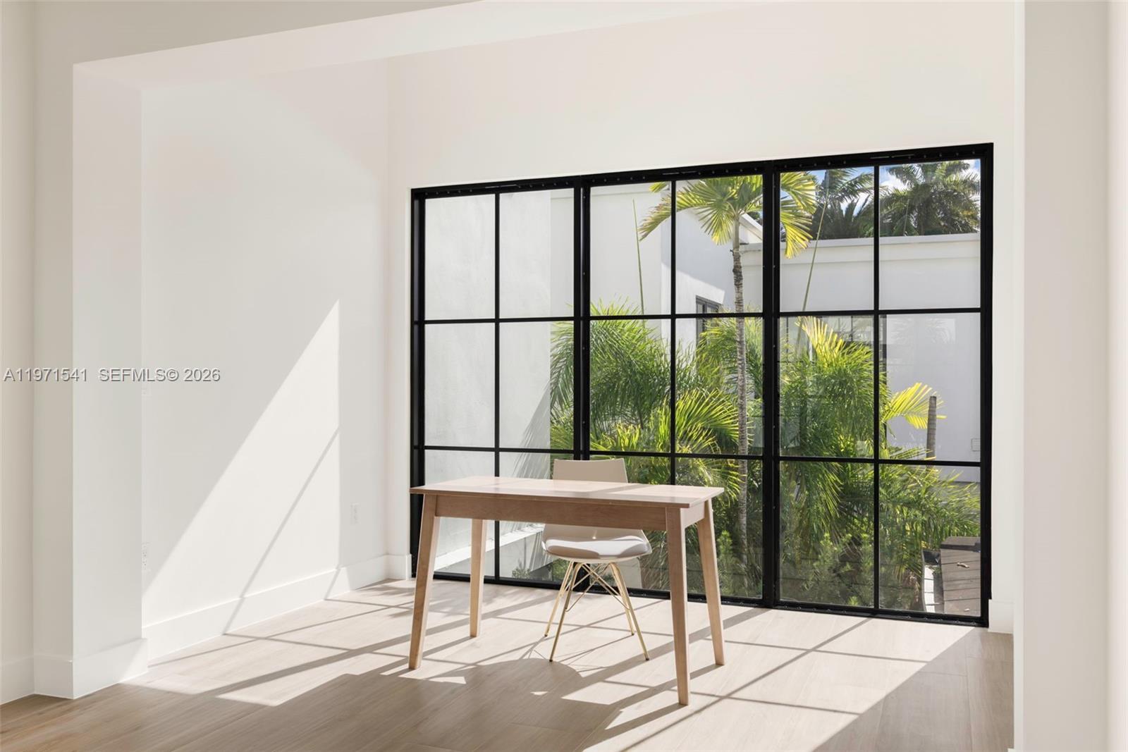 885 NE 76th St Miami, FL 33138