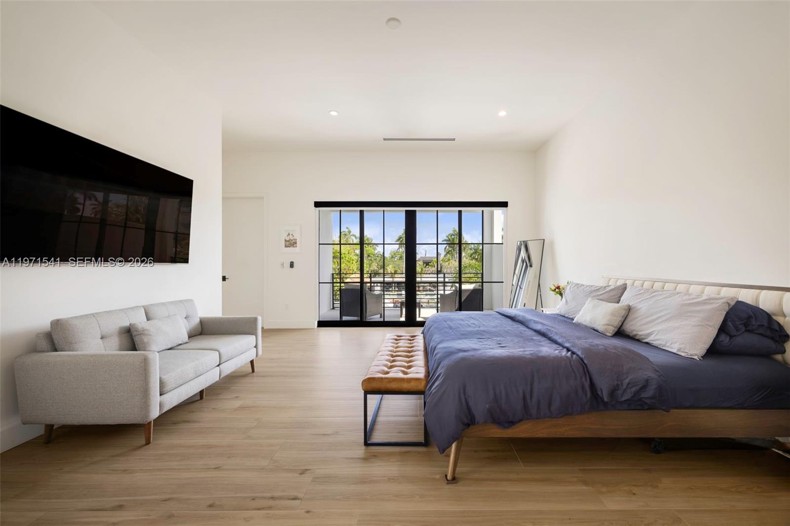 885 NE 76th St Miami, FL 33138