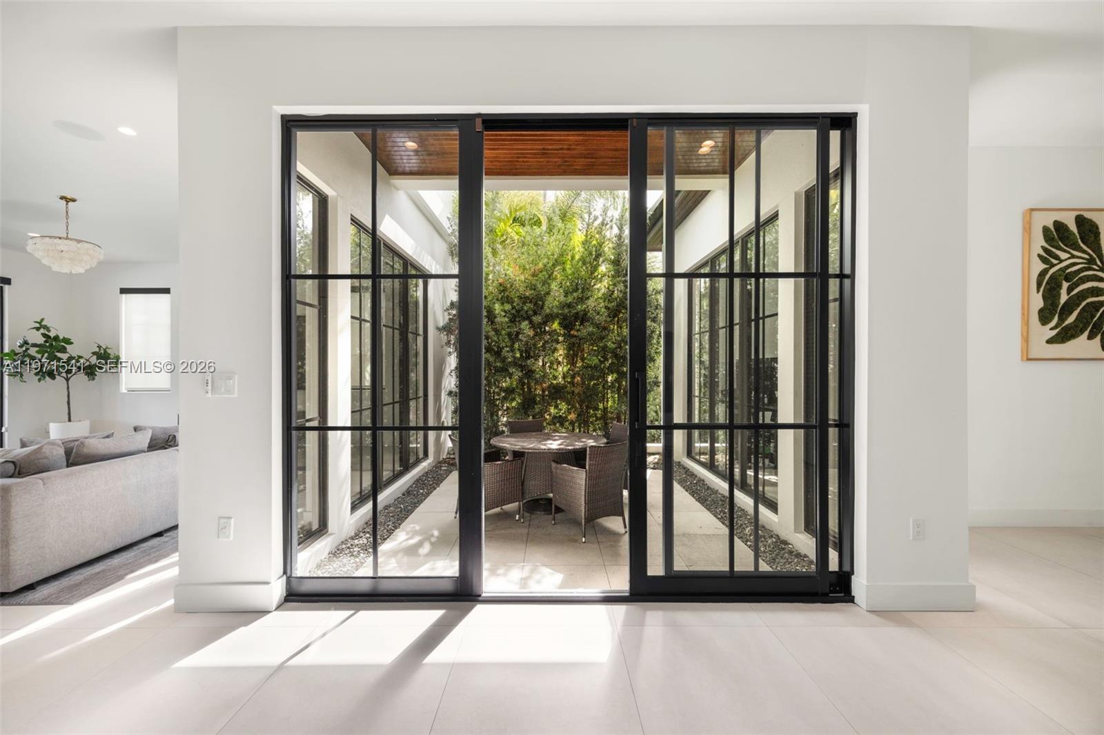 885 NE 76th St Miami, FL 33138