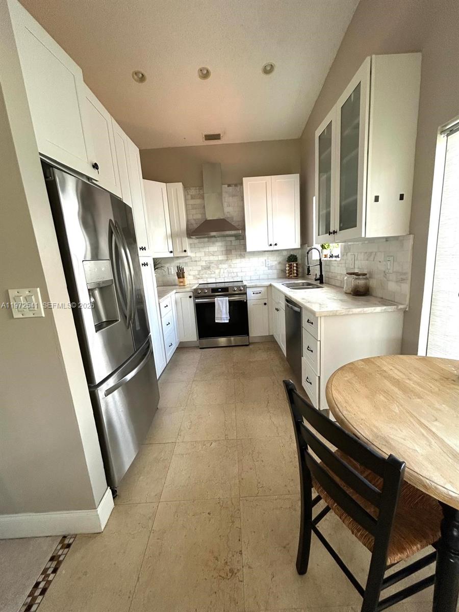 7851 NW 34th Pl Davie, FL 33024