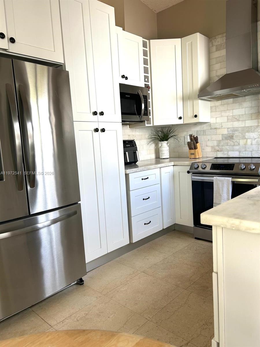 7851 NW 34th Pl Davie, FL 33024