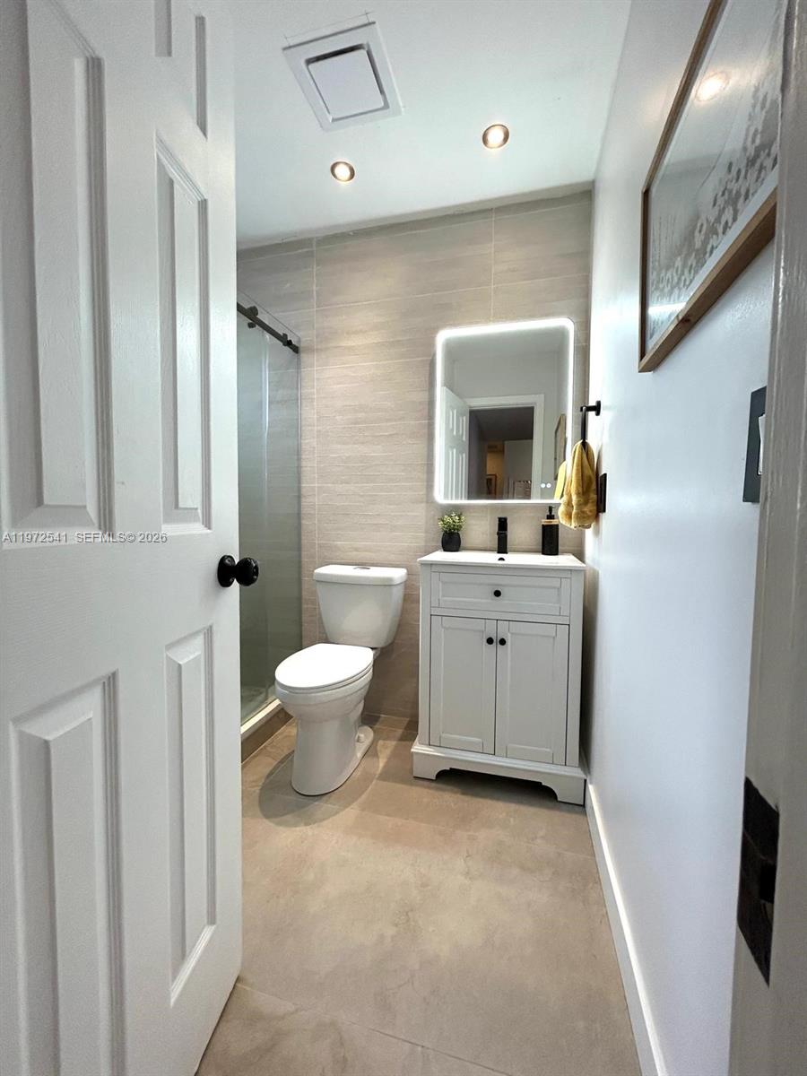 7851 NW 34th Pl Davie, FL 33024