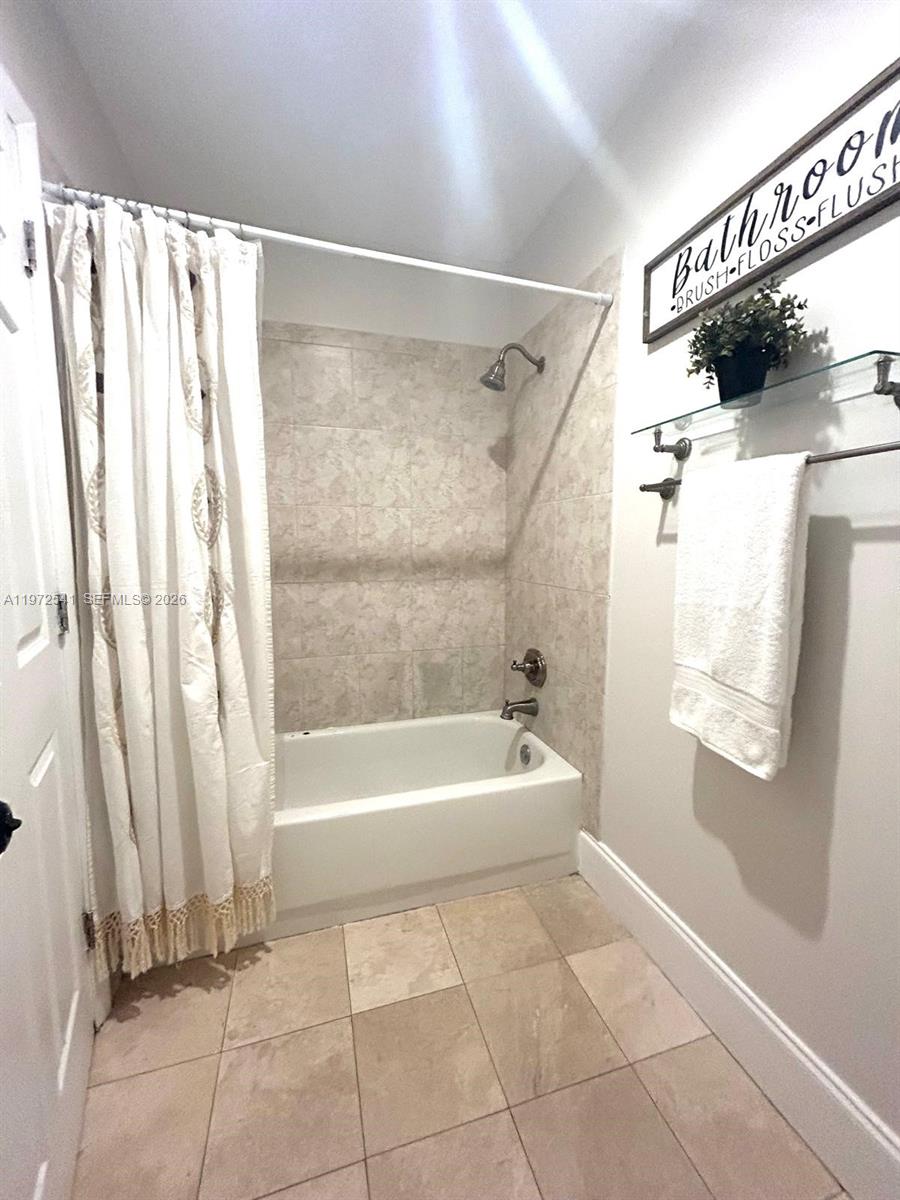 7851 NW 34th Pl Davie, FL 33024