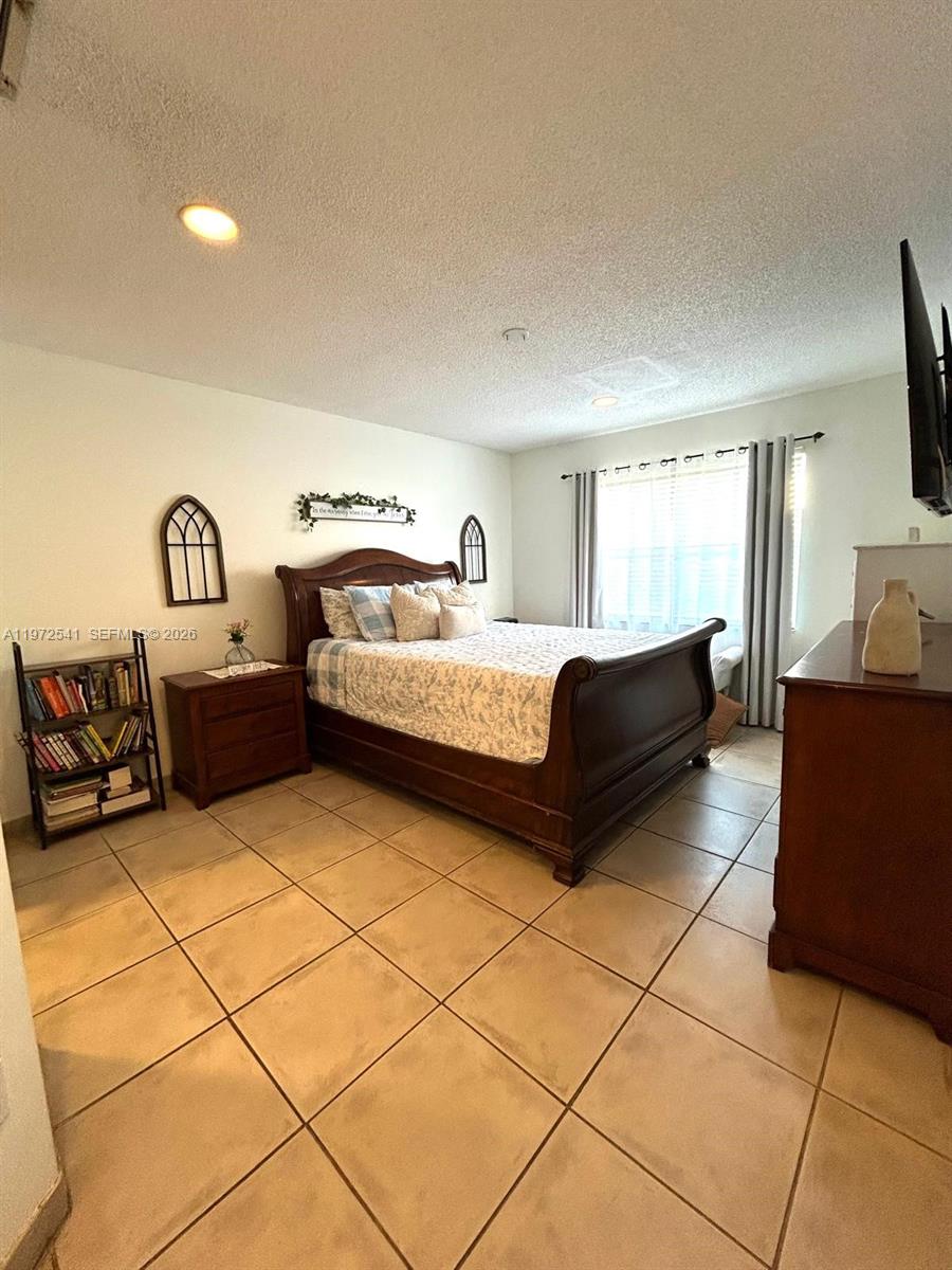 7851 NW 34th Pl Davie, FL 33024