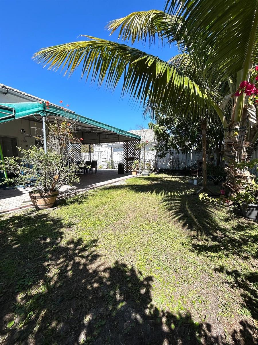 7851 NW 34th Pl Davie, FL 33024