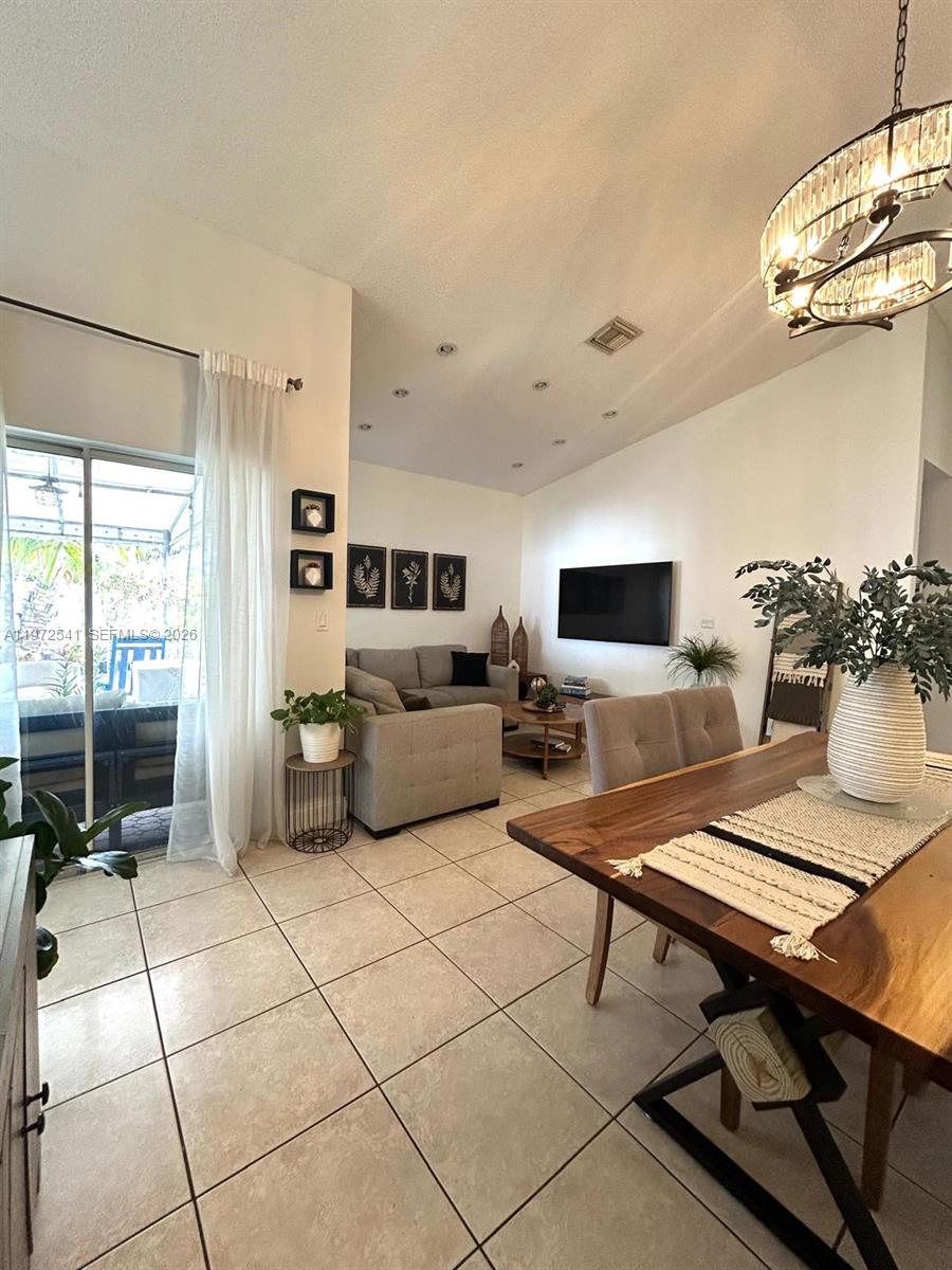 7851 NW 34th Pl Davie, FL 33024