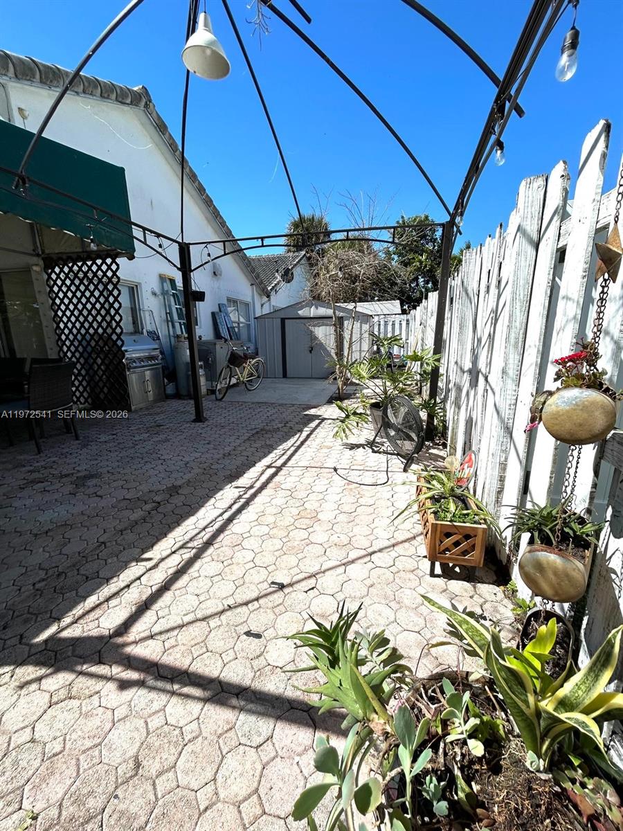 7851 NW 34th Pl Davie, FL 33024