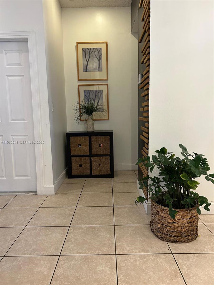 7851 NW 34th Pl Davie, FL 33024