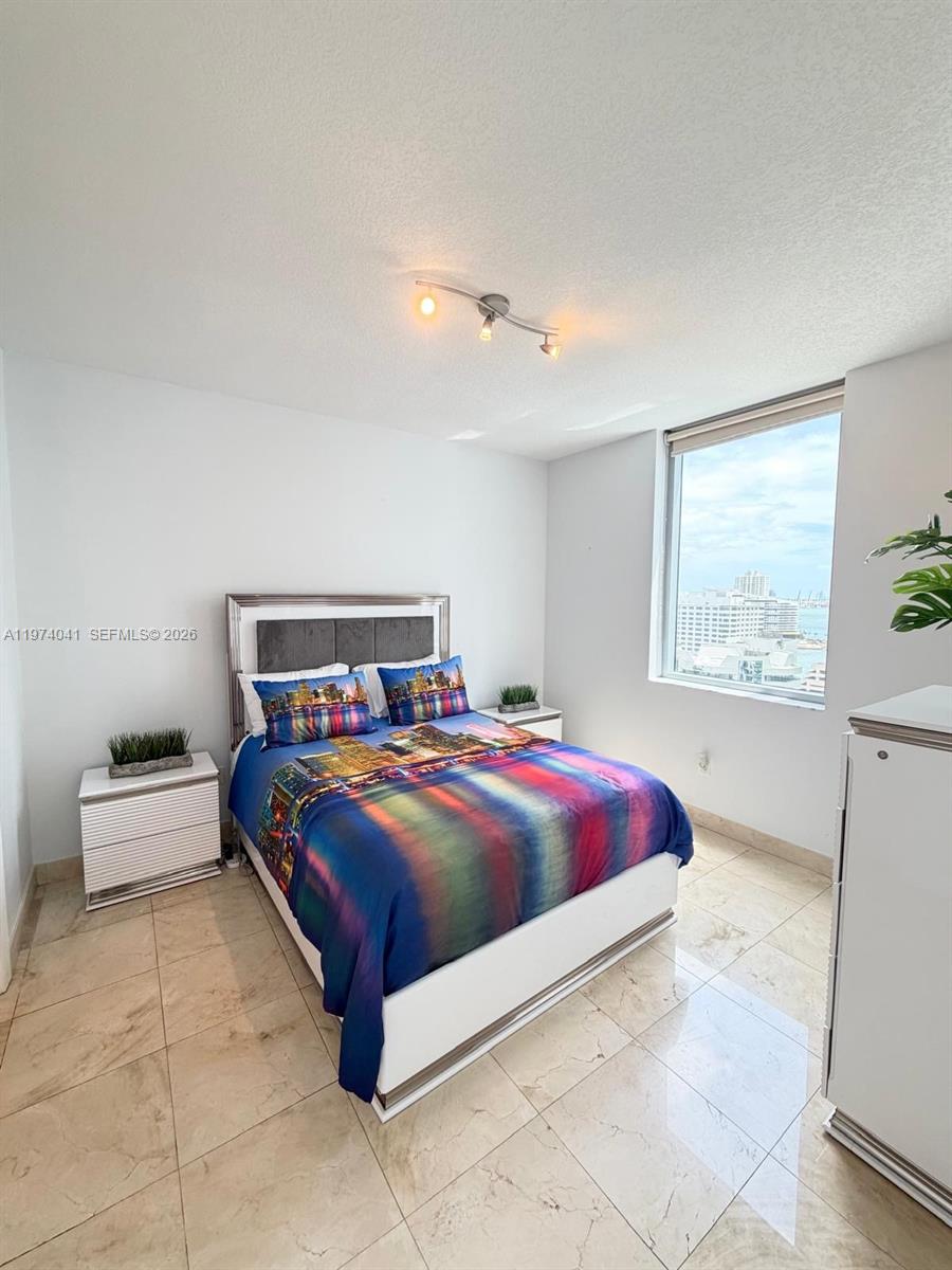image 1060 Brickell - 105011
