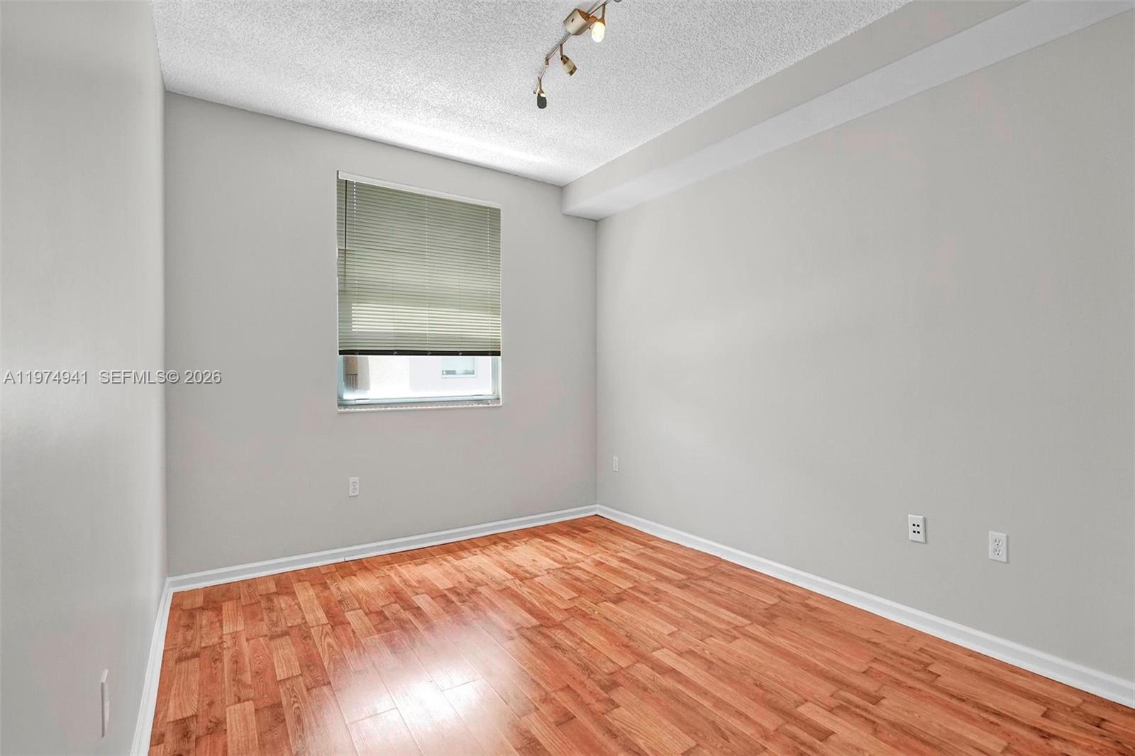 image Porto Bellagio Condo16