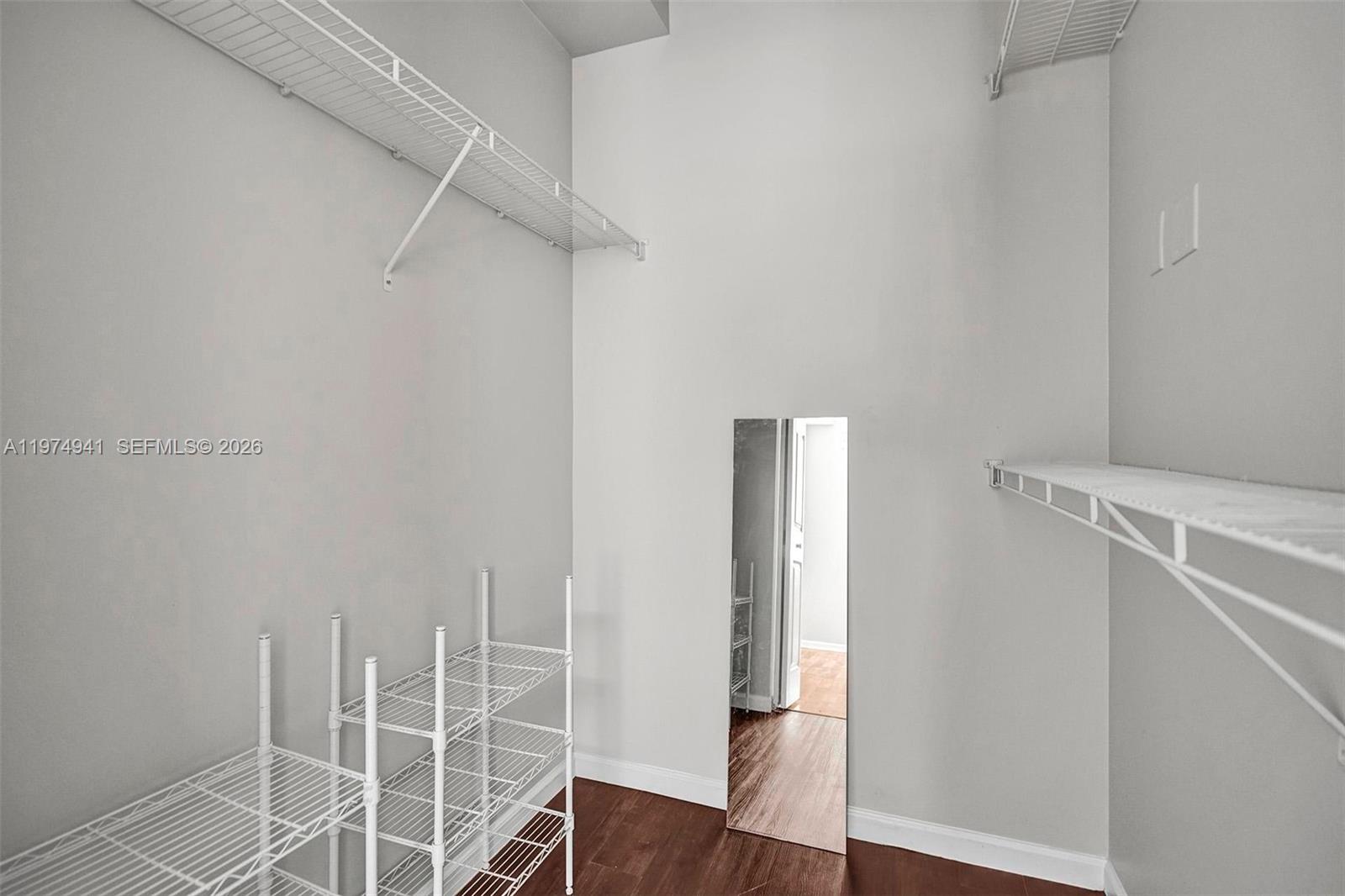 image Porto Bellagio Condo19