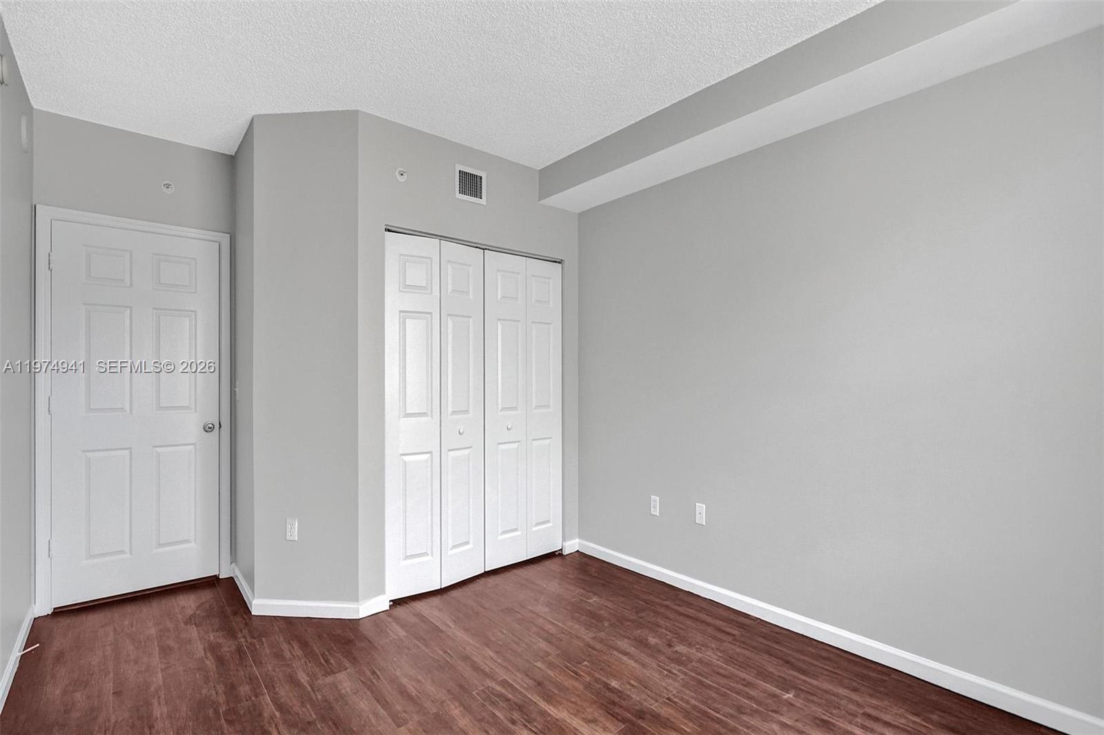 image Porto Bellagio Condo25