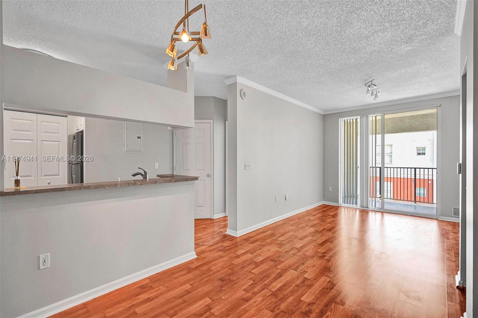 image Porto Bellagio Condo2