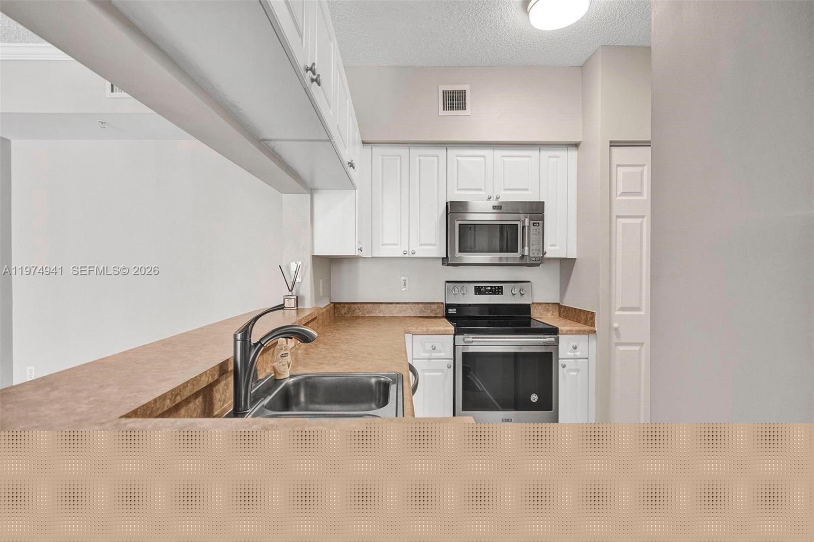 image Porto Bellagio Condo7