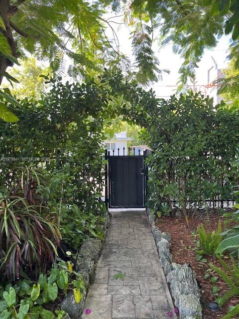 410 NW 31st St Miami, FL 33127