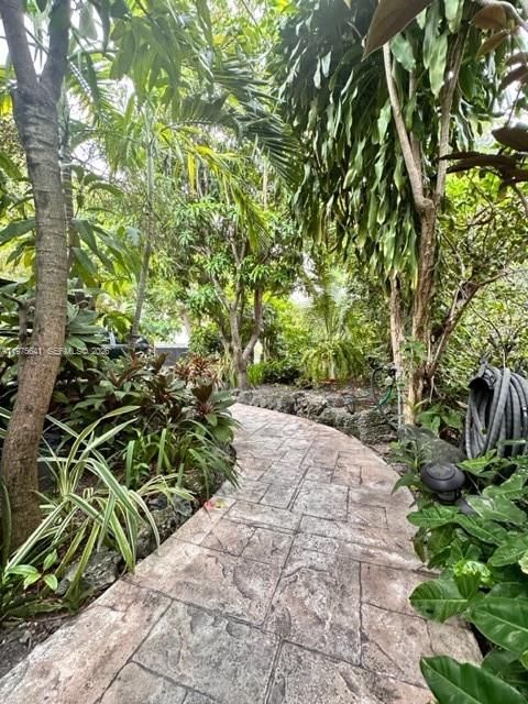 410 NW 31st St Miami, FL 33127