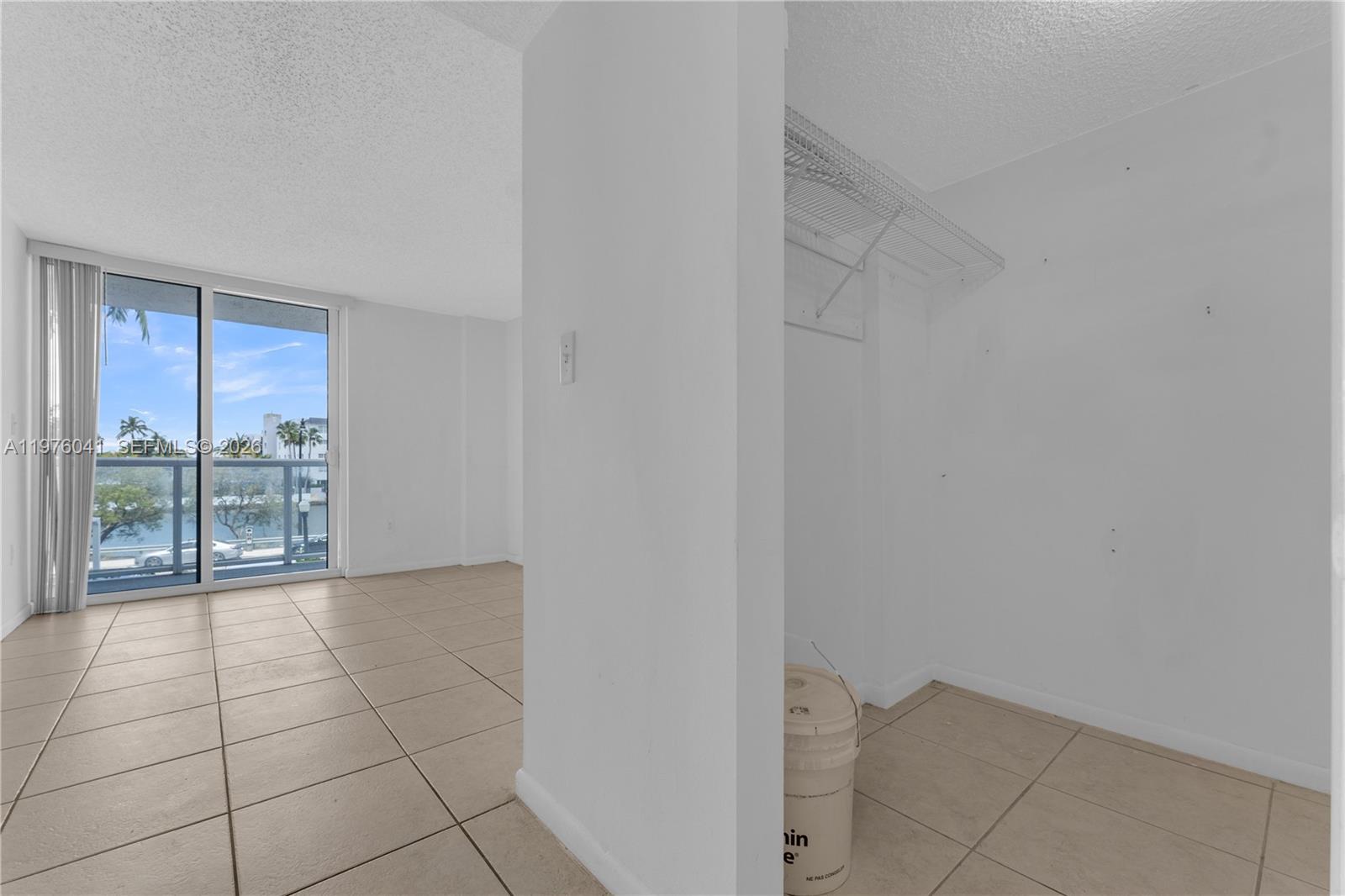 2457 Collins Ave #201 Miami Beach, FL 33140