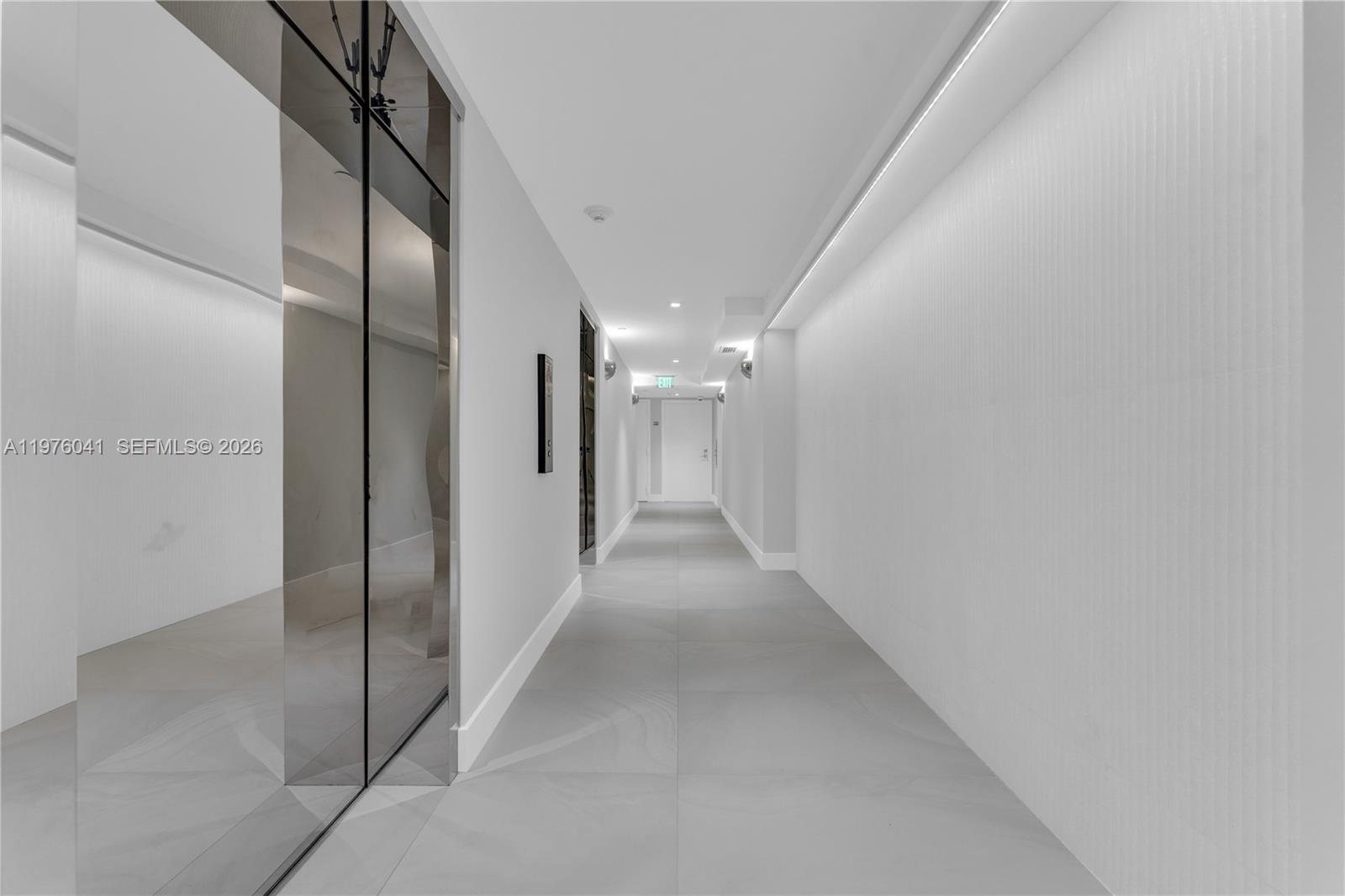 2457 Collins Ave #201 Miami Beach, FL 33140