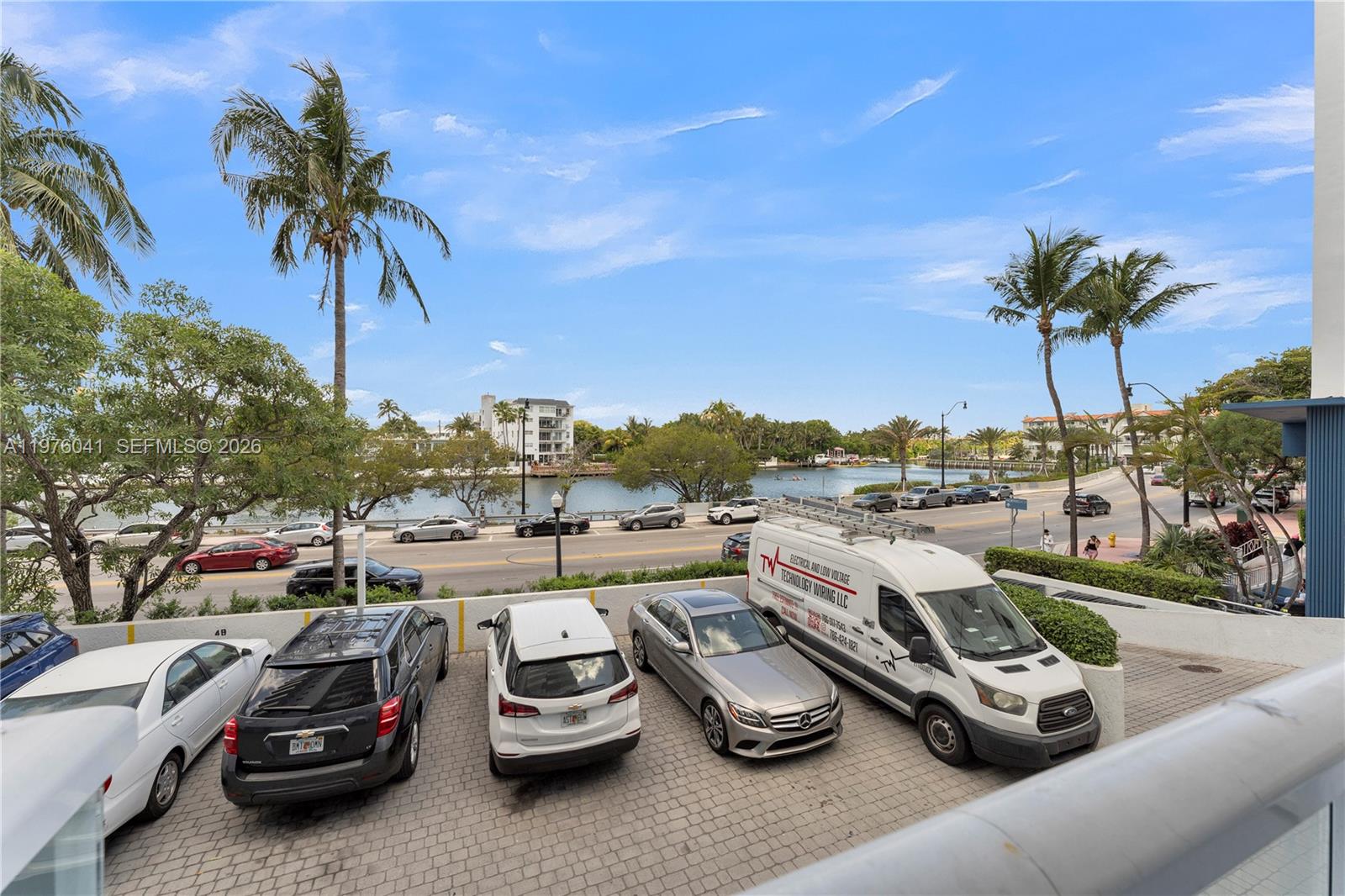 2457 Collins Ave #201 Miami Beach, FL 33140