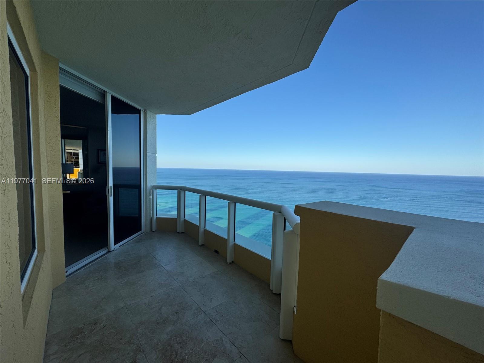 image Acqualina Residences15
