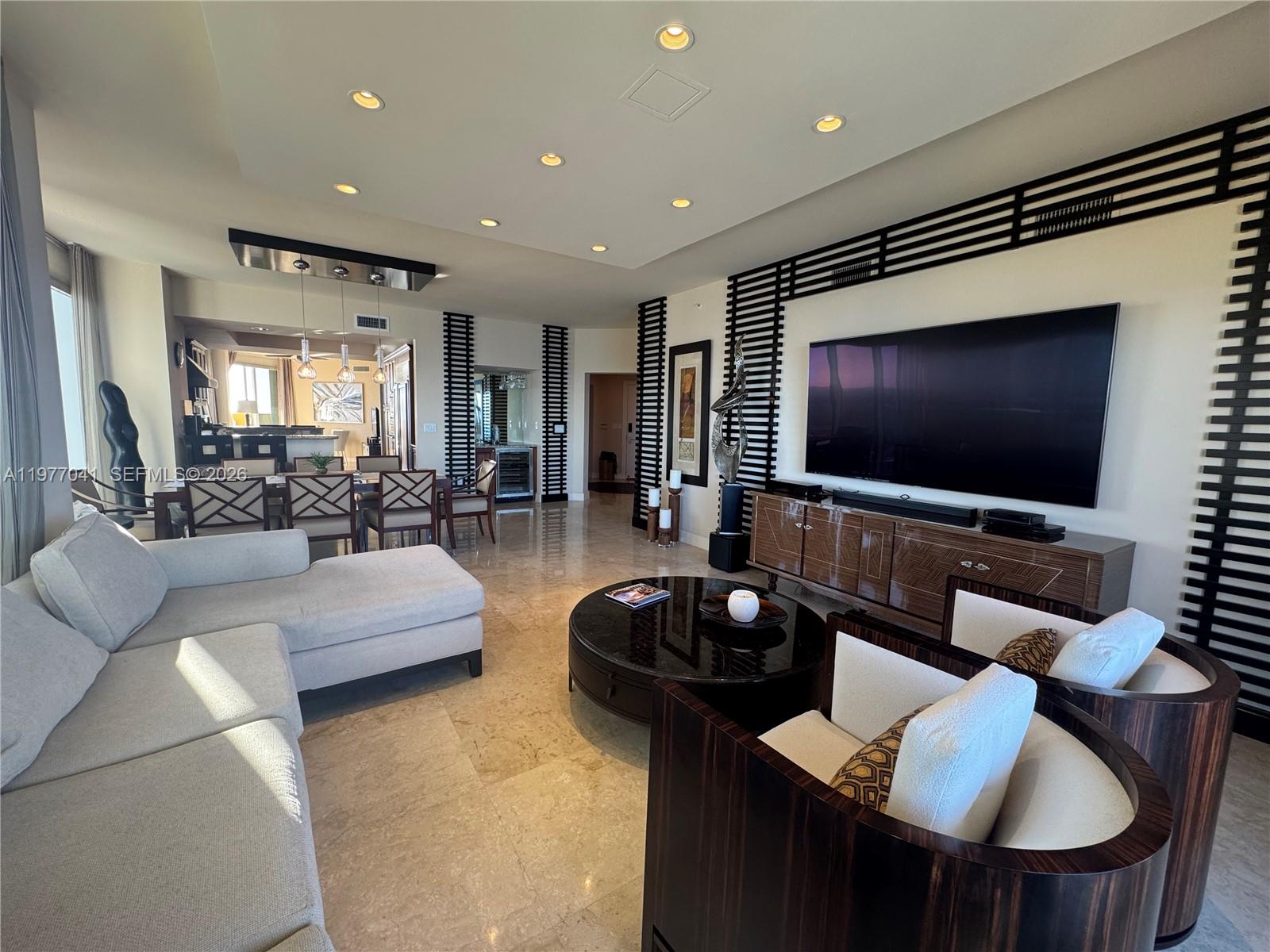 image Acqualina Residences16