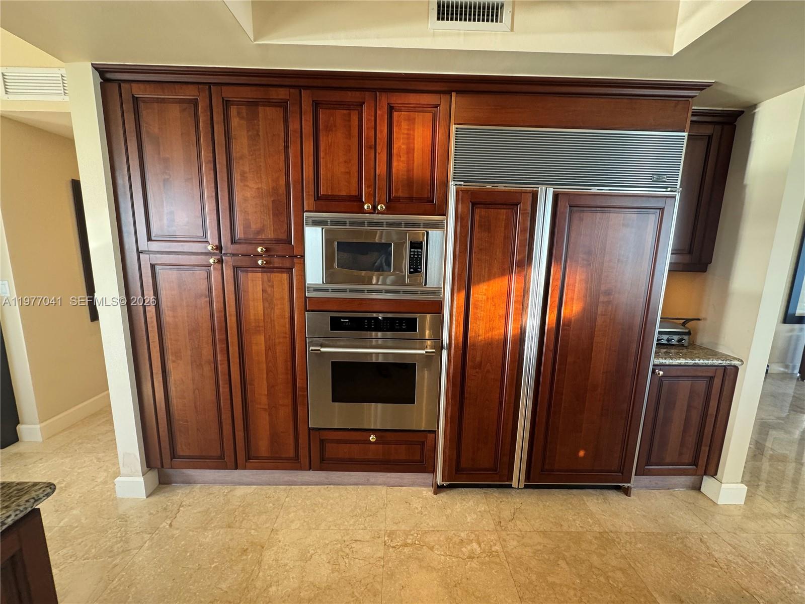 image Acqualina Residences17