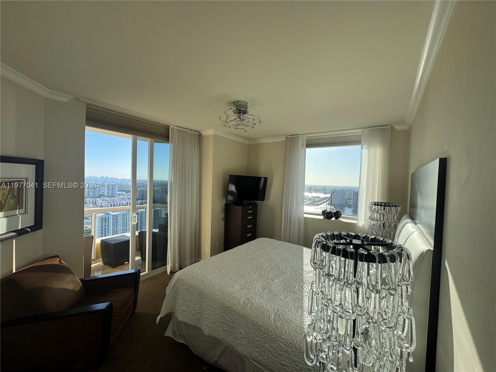 image Acqualina Residences30