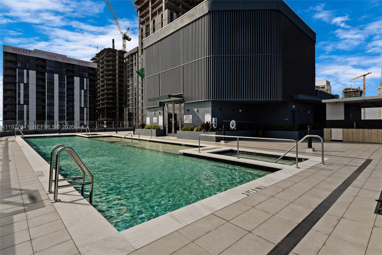 121 NE 5th St #1500 Miami, FL 33132