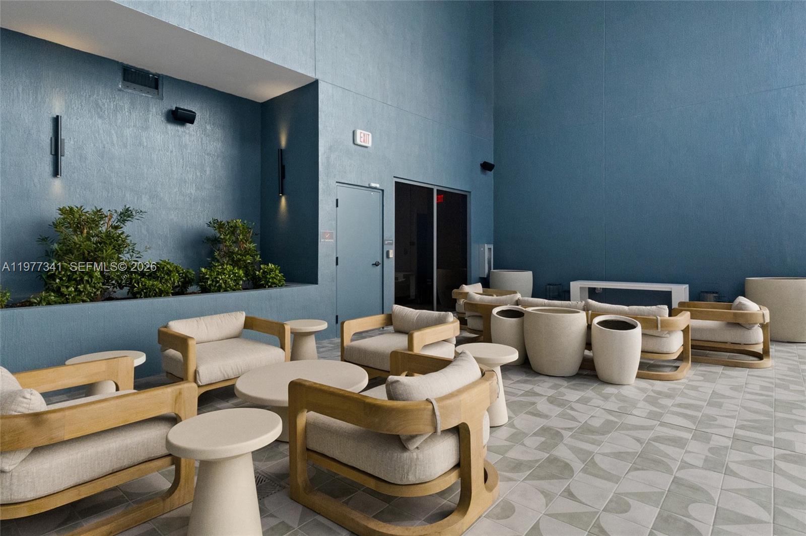 121 NE 5th St #1500 Miami, FL 33132