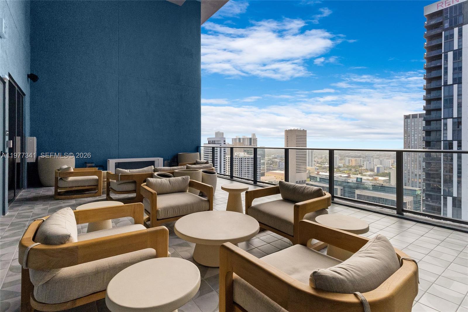 121 NE 5th St #1500 Miami, FL 33132